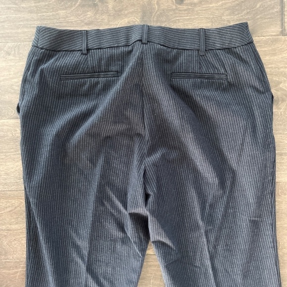 Fashion Bug Grey Stripe Pant, size 18WP - Picture 3 of 10